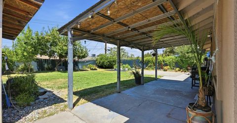 7109 Delhaven Way, North Highlands, CA 95660 Photo