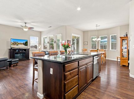 671 Cathedral Way, Tracy, CA 95304 Photo