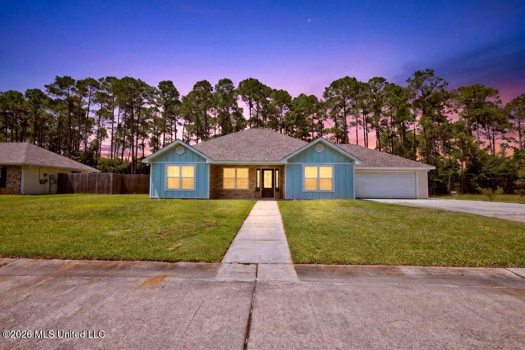 817 Kyle Circle, Waveland, MS 39576 Main Photo