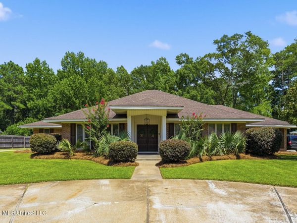 96 Summit Ridge Drive, Brandon, MS 39042