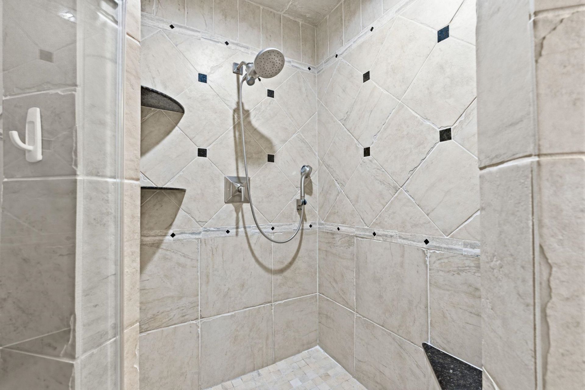 4396 Baldwin Ave. Photo 39
