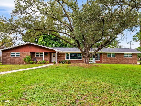 102 Kentucky Avenue , Lynn Haven, FL 32444
