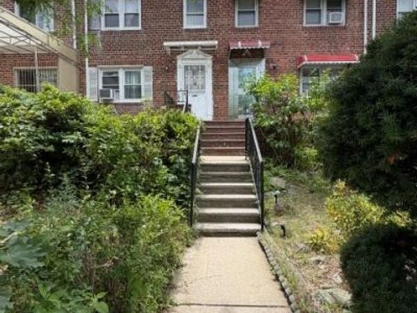150-14 78th Avenue , Kew Garden Hills, NY 11367