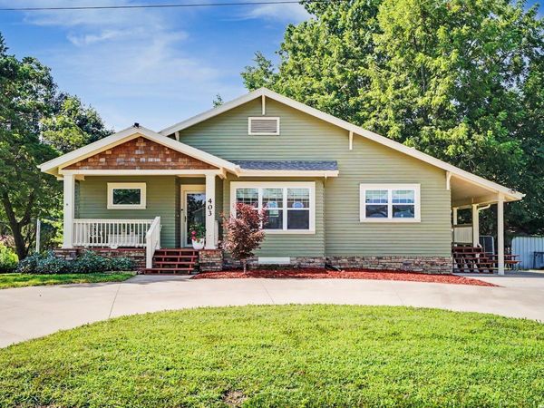 403 Baker Street, Baldwin City, KS 66006