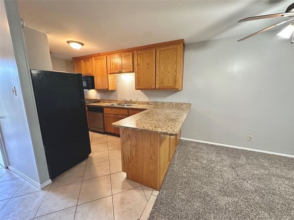 601 W 11th ST, Unit 215, Austin, TX 78701