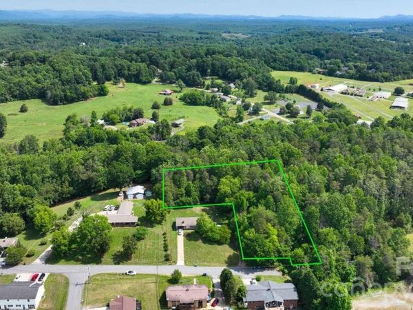 215 Charles Avenue , Morganton, NC 28655