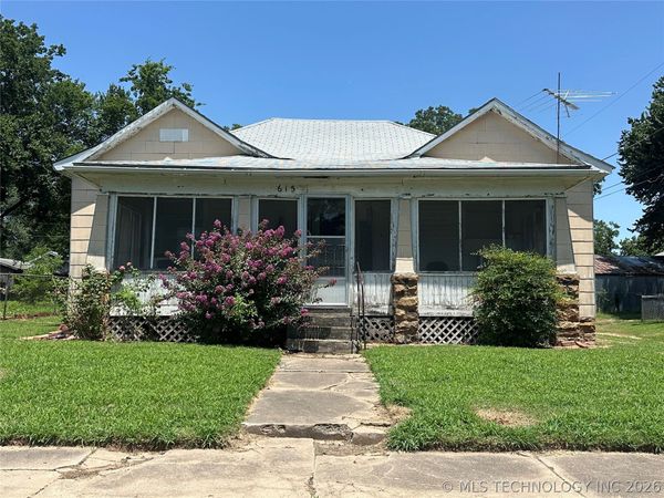 615 W 15th Street , Okmulgee, OK 74447