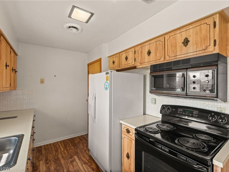 4579 Memphis Villas S, Brooklyn, OH 44144 Photo 20