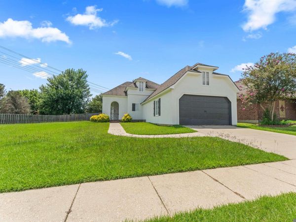 3981 Driftwood Dr, Zachary, LA 70791