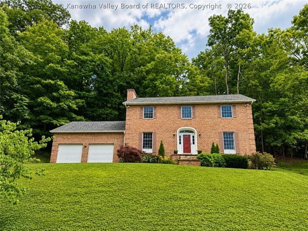 2213 Deer Trail, St Albans, WV 25177