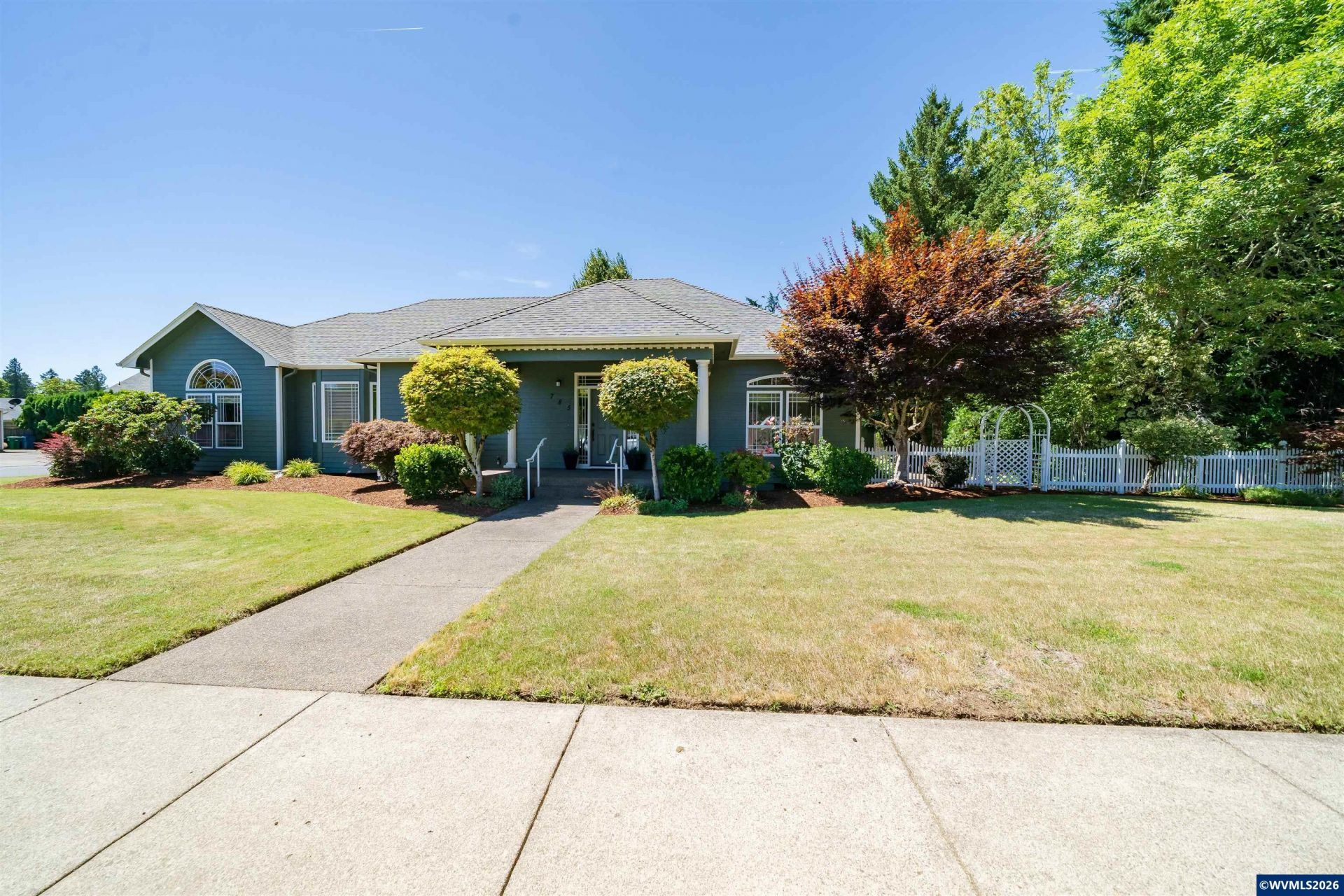 785 N 15th Av, Stayton, OR 97383 Main Photo