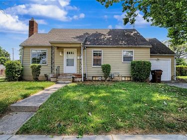 3842 Columbine Place, Dayton, OH 45405