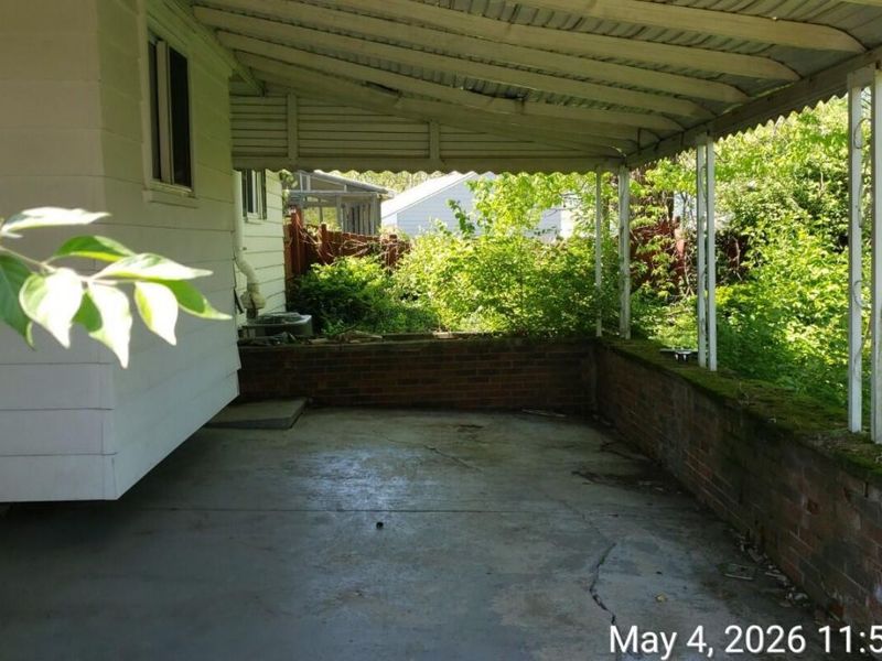 2081 Easthaven Drive, Columbus, OH 43232 Photo 2