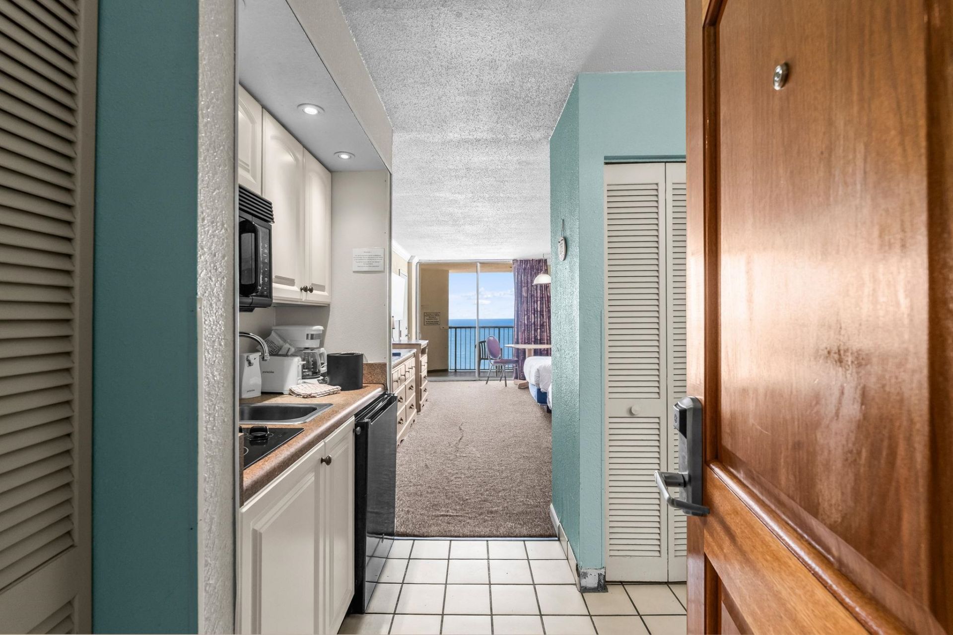 9550 Shore Dr. Photo 4