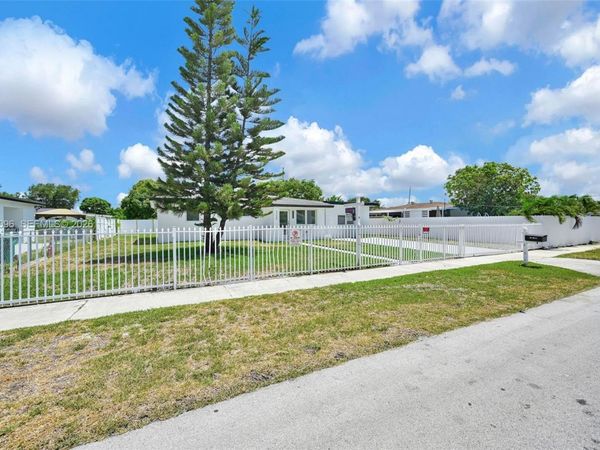 3320 NW 172nd Ter , Miami Gardens, FL 33056