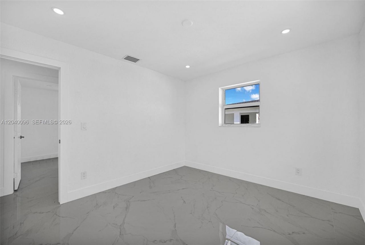 3320 NW 172nd Ter , Miami Gardens, FL 33056 Photo