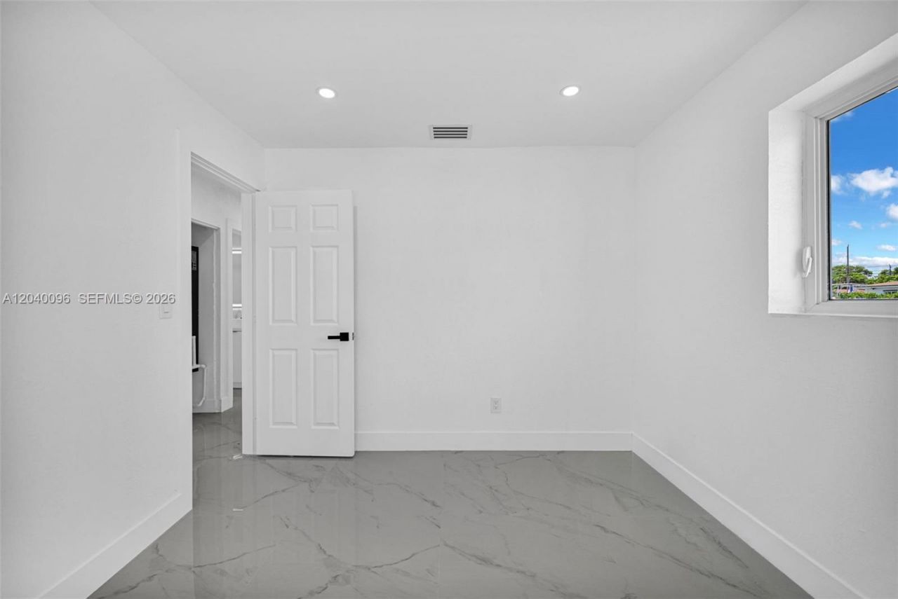 3320 NW 172nd Ter , Miami Gardens, FL 33056 Photo