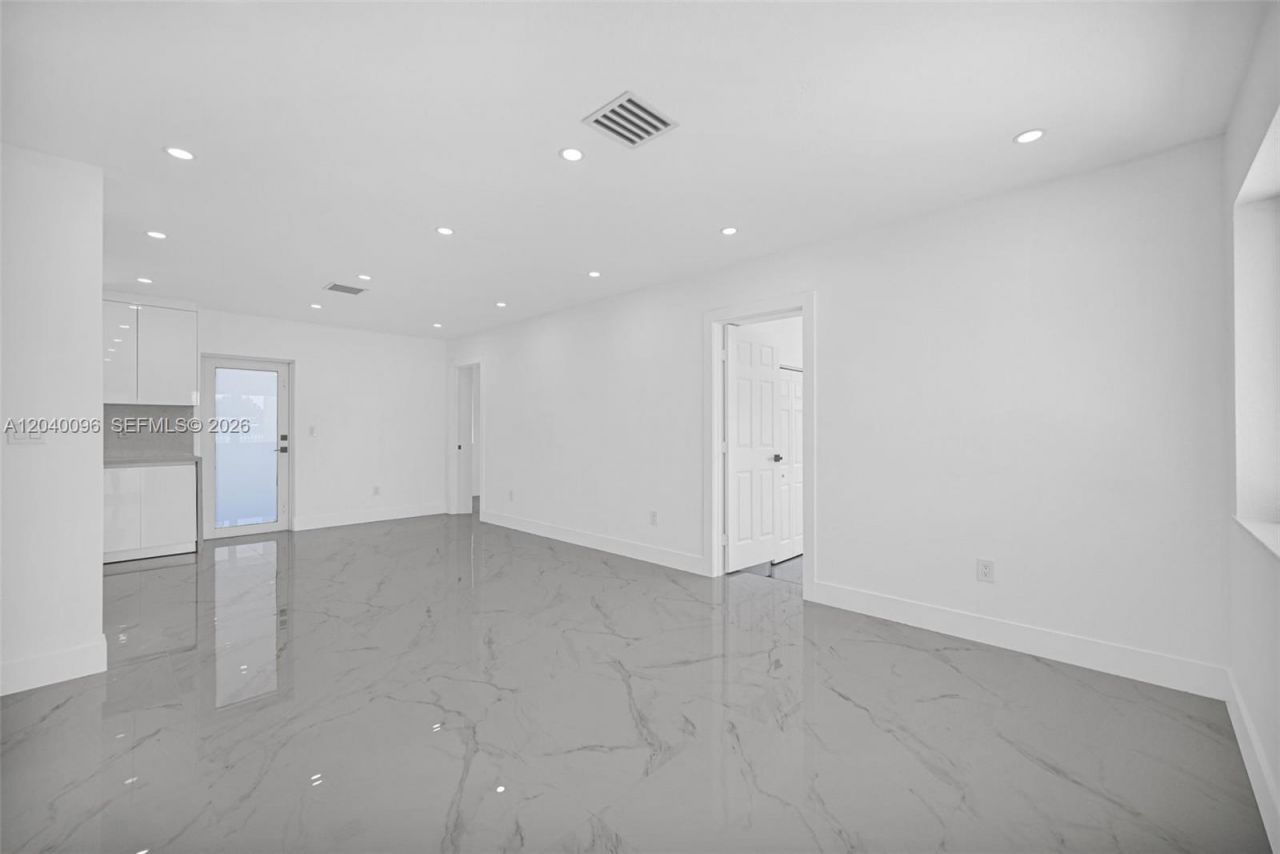 3320 NW 172nd Ter , Miami Gardens, FL 33056 Photo