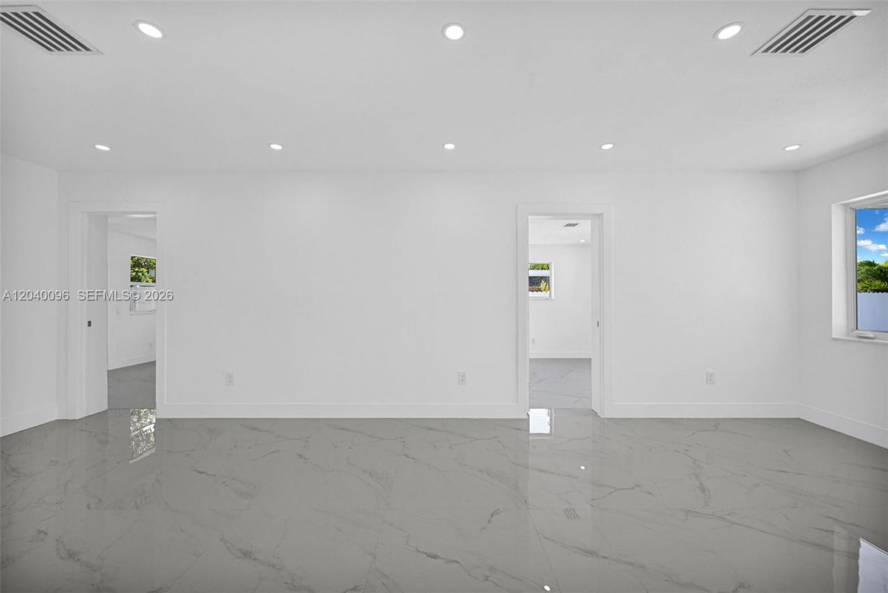 3320 NW 172nd Ter , Miami Gardens, FL 33056 Photo