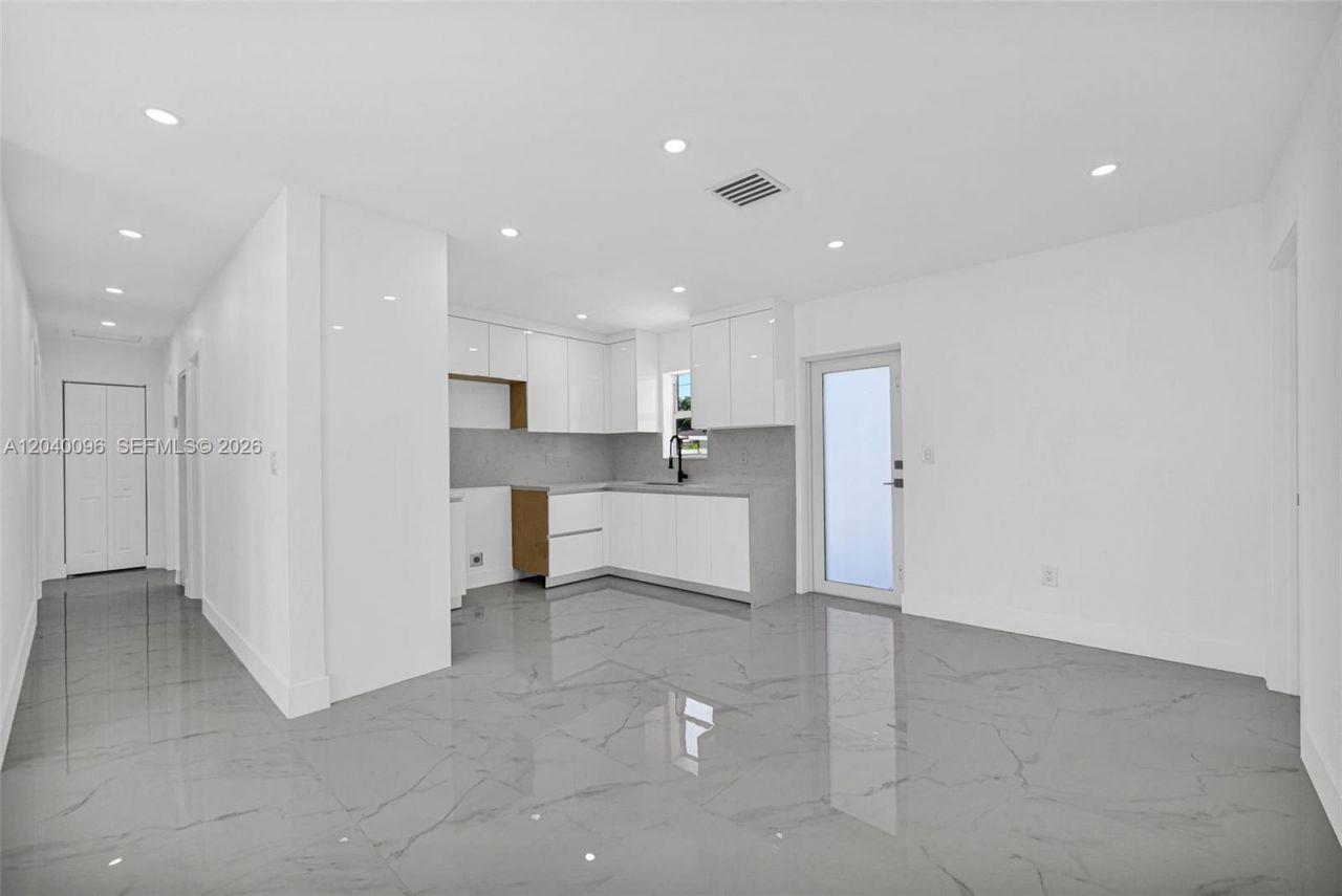 3320 NW 172nd Ter , Miami Gardens, FL 33056 Photo