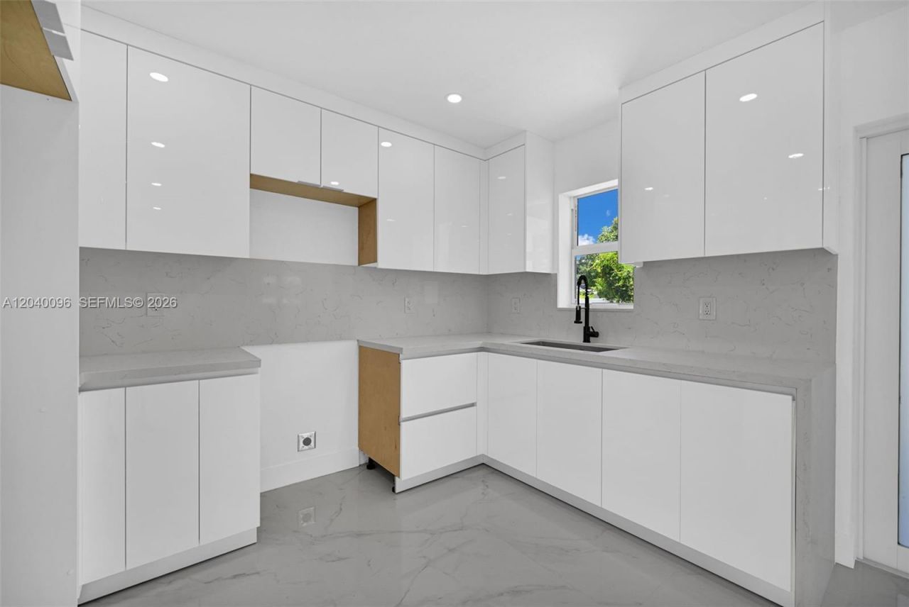 3320 NW 172nd Ter , Miami Gardens, FL 33056 Photo