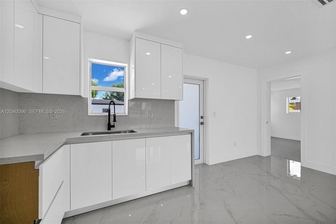 3320 NW 172nd Ter , Miami Gardens, FL 33056 Photo