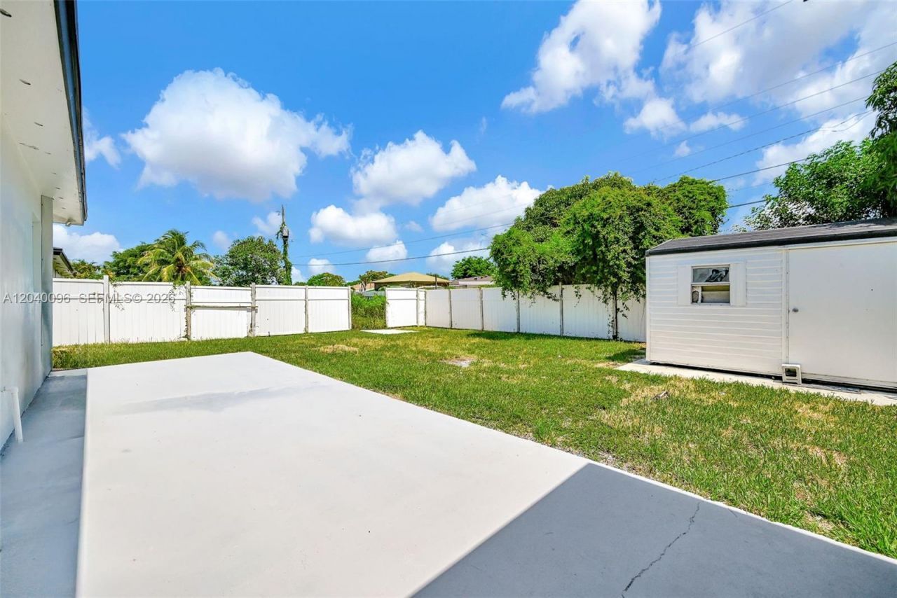 3320 NW 172nd Ter , Miami Gardens, FL 33056 Photo
