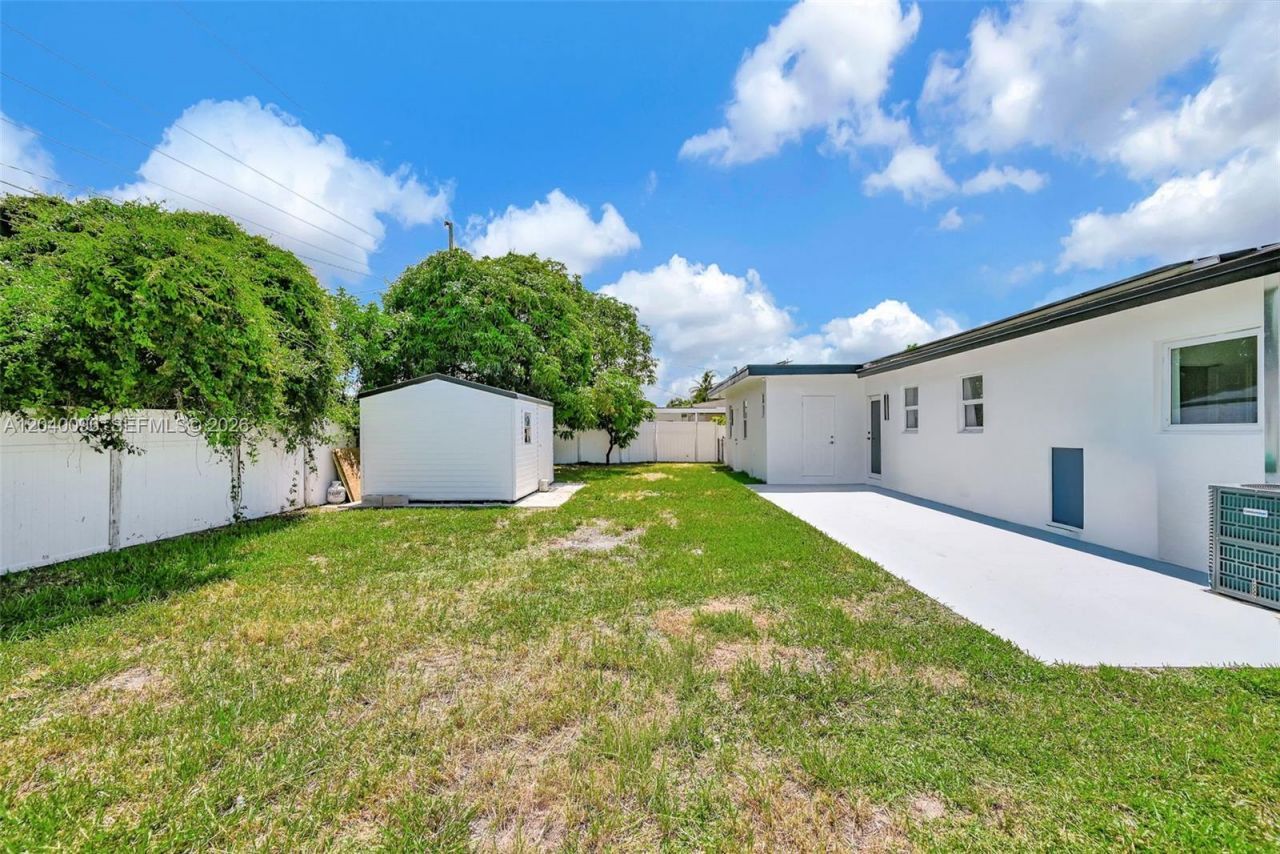 3320 NW 172nd Ter , Miami Gardens, FL 33056 Photo