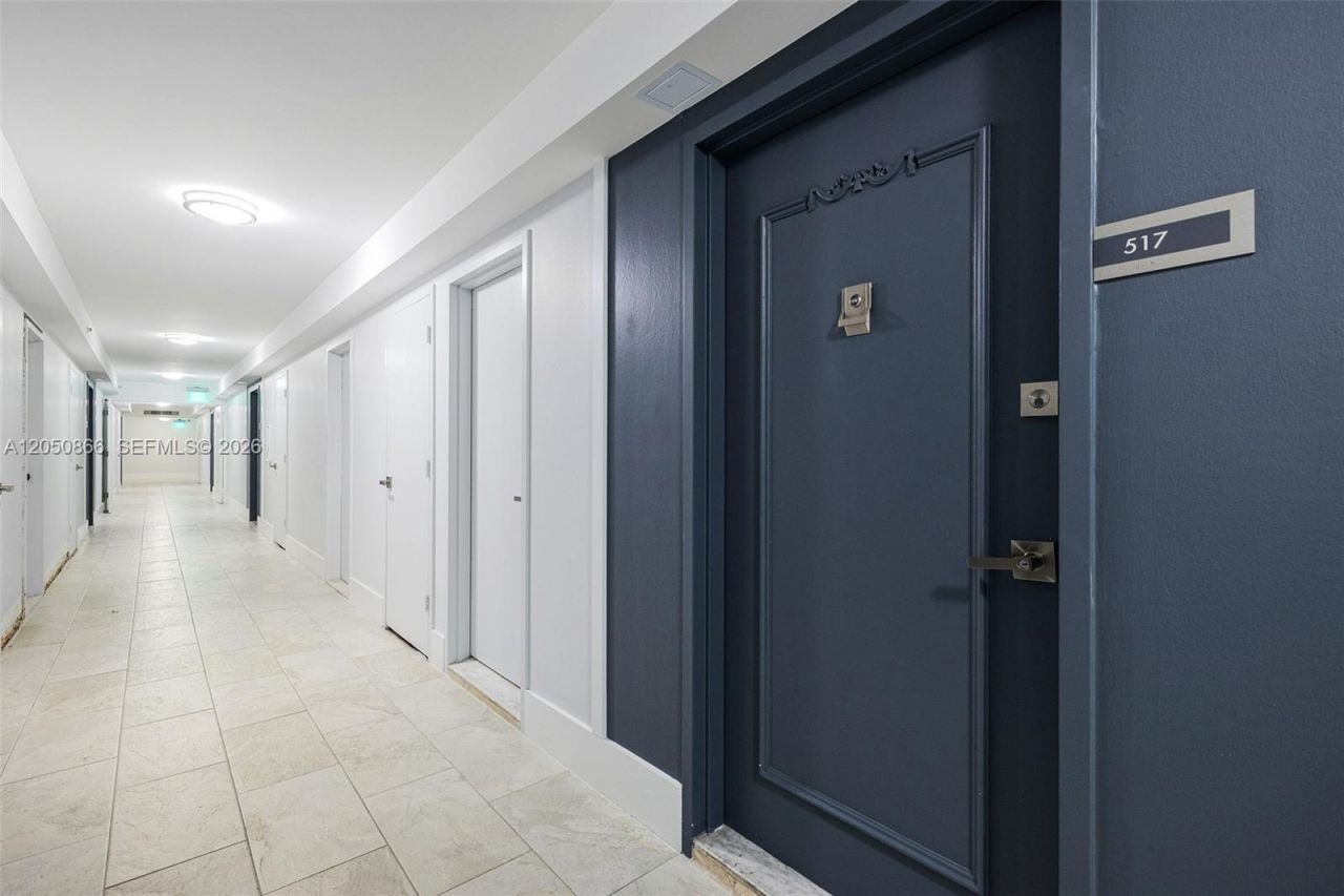 6039 Collins Ave , Unit 517, Miami Beach, FL 33140 Photo