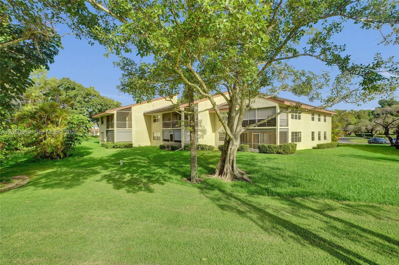 8798 Holly Ct, Unit 101, Tamarac, FL 33321 Photo