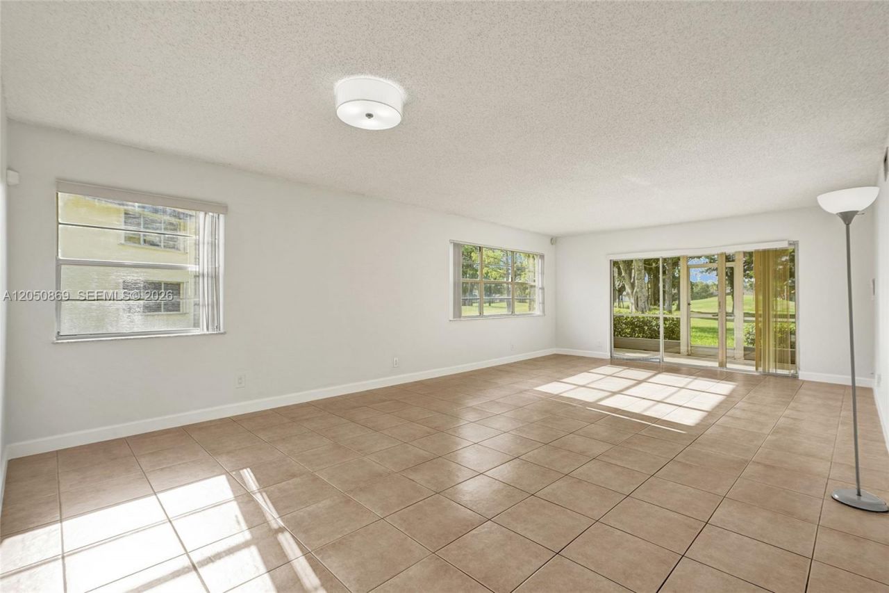 8798 Holly Ct, Unit 101, Tamarac, FL 33321 Photo