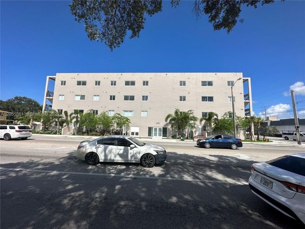 2311 NW 22nd Ave, Unit 202, Miami, FL 33142