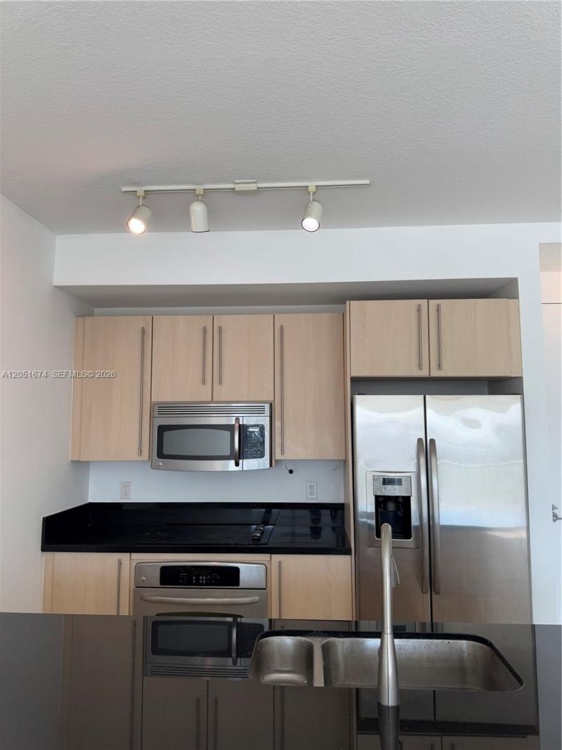 79 SW 12th St , Unit 1702-S, Miami, FL 33130 Photo