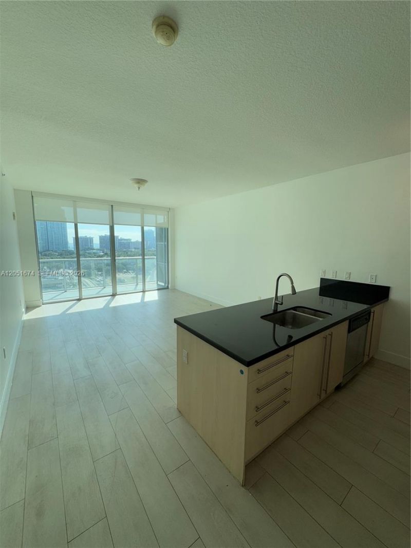 79 SW 12th St , Unit 1702-S, Miami, FL 33130 Photo