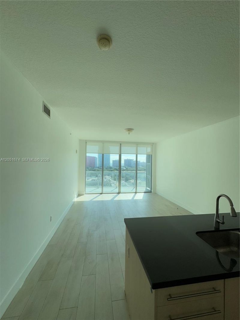 79 SW 12th St , Unit 1702-S, Miami, FL 33130 Photo