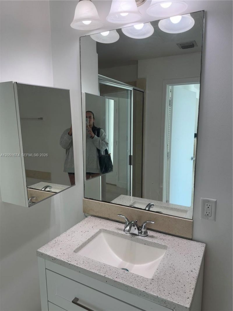 79 SW 12th St , Unit 1702-S, Miami, FL 33130 Photo