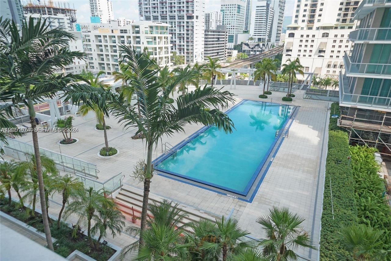 79 SW 12th St , Unit 1702-S, Miami, FL 33130 Photo