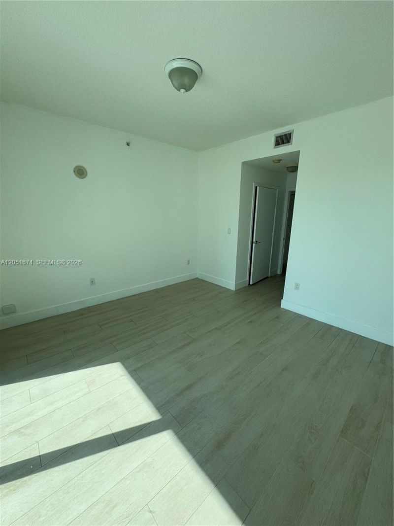 79 SW 12th St , Unit 1702-S, Miami, FL 33130 Photo