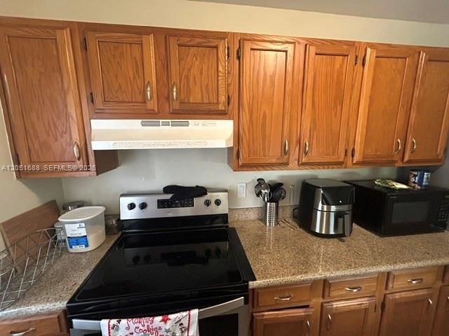 399 Beth Dr , Sanford, FL 32771 Photo