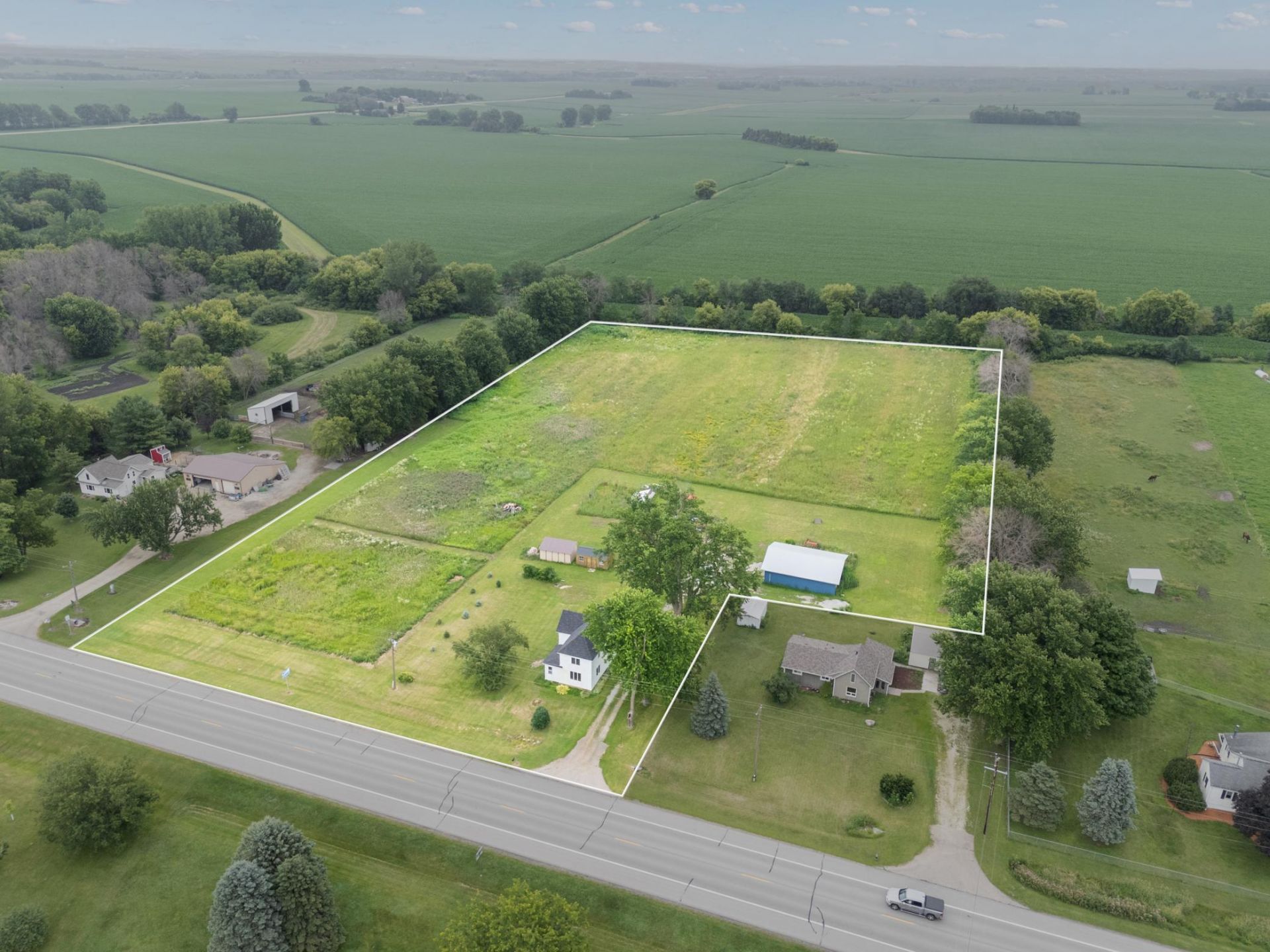 55570 State Highway 56 , West Concord, MN 55985