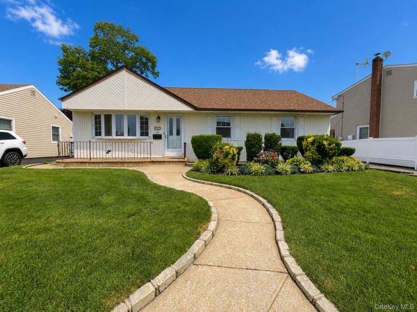 140 Andrew Avenue , East Meadow, NY 11554