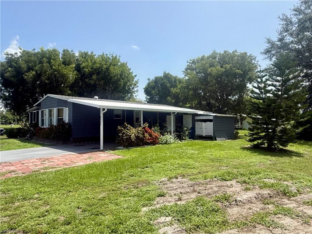 9735 Lake Fairways Blvd, North Fort Myers, FL 33903 Photo