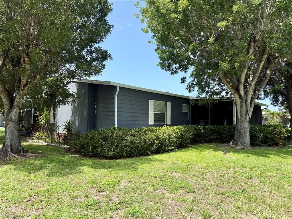 9735 Lake Fairways Blvd, North Fort Myers, FL 33903 Photo