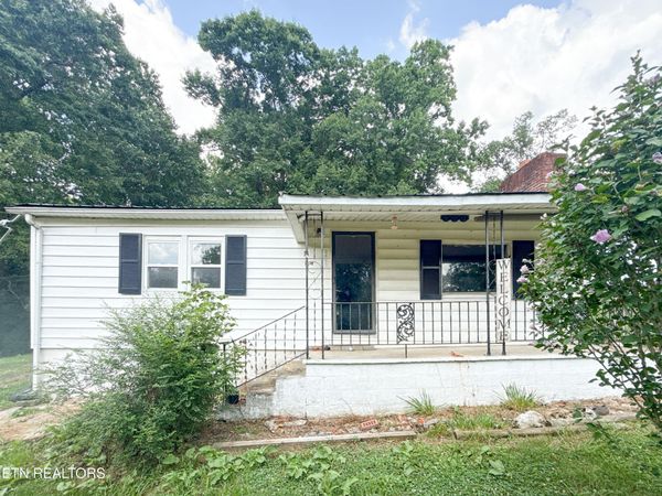 2518 Roseberry Rd, Mascot, TN 37806