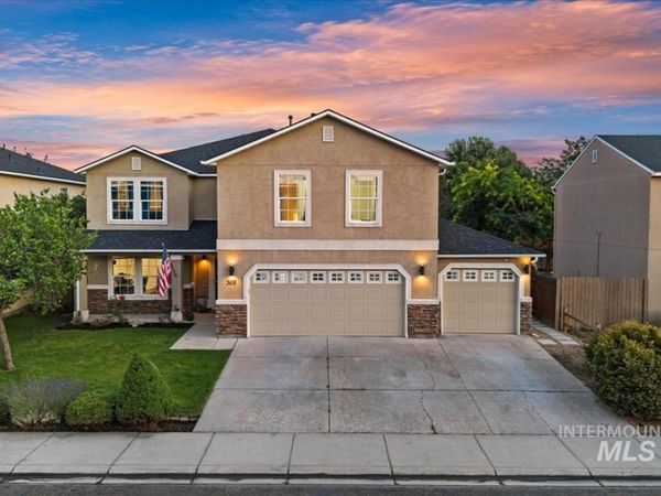 369 E Willowcreek Dr, Middleton, ID 83644