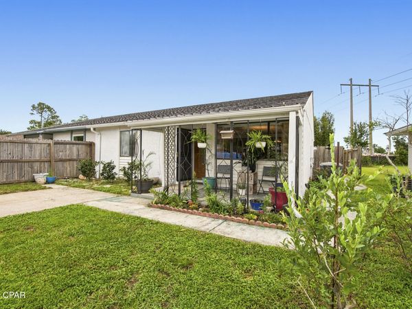 911 Bradley Circle, Lynn Haven, FL 32444
