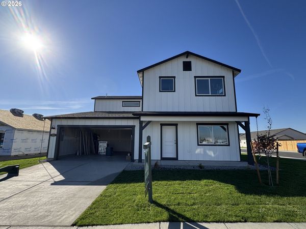 900 E Maple Brook AVE, Hermiston, OR 97838