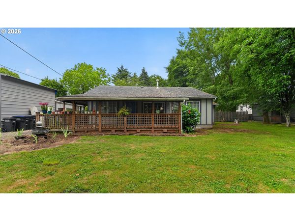 666 SW FERRY AVE, Siletz, OR 97380
