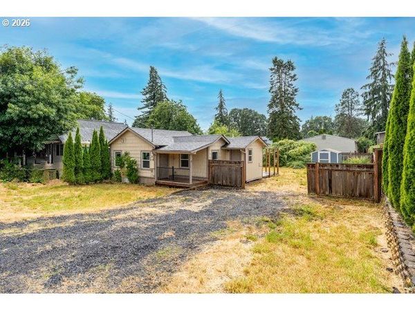 295 N 8TH ST, St. Helens, OR 97051