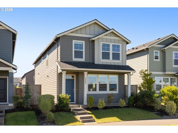 2283 LIVESAY LN, Woodburn, OR 97071